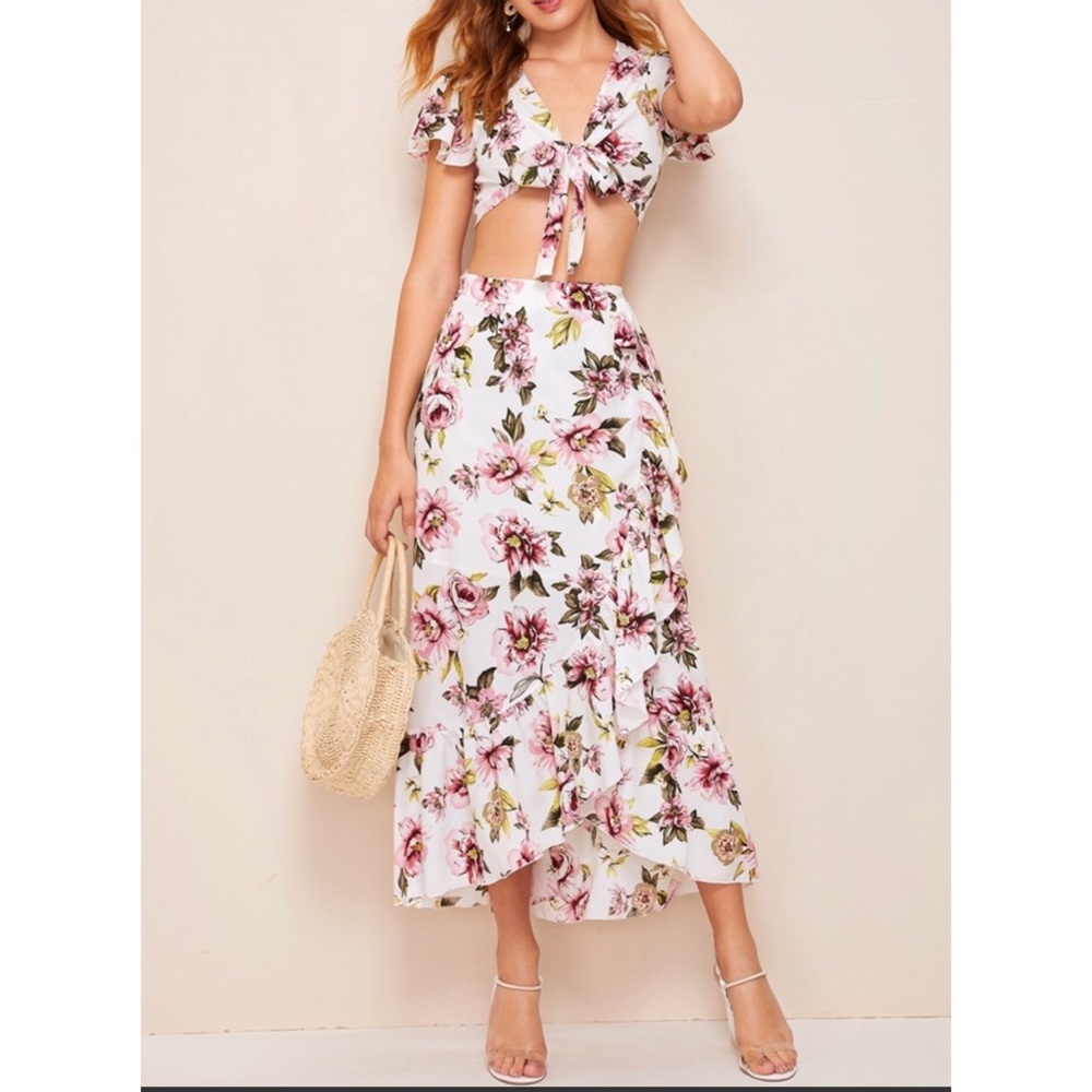 SIZE M FLORAL TWO PIECE